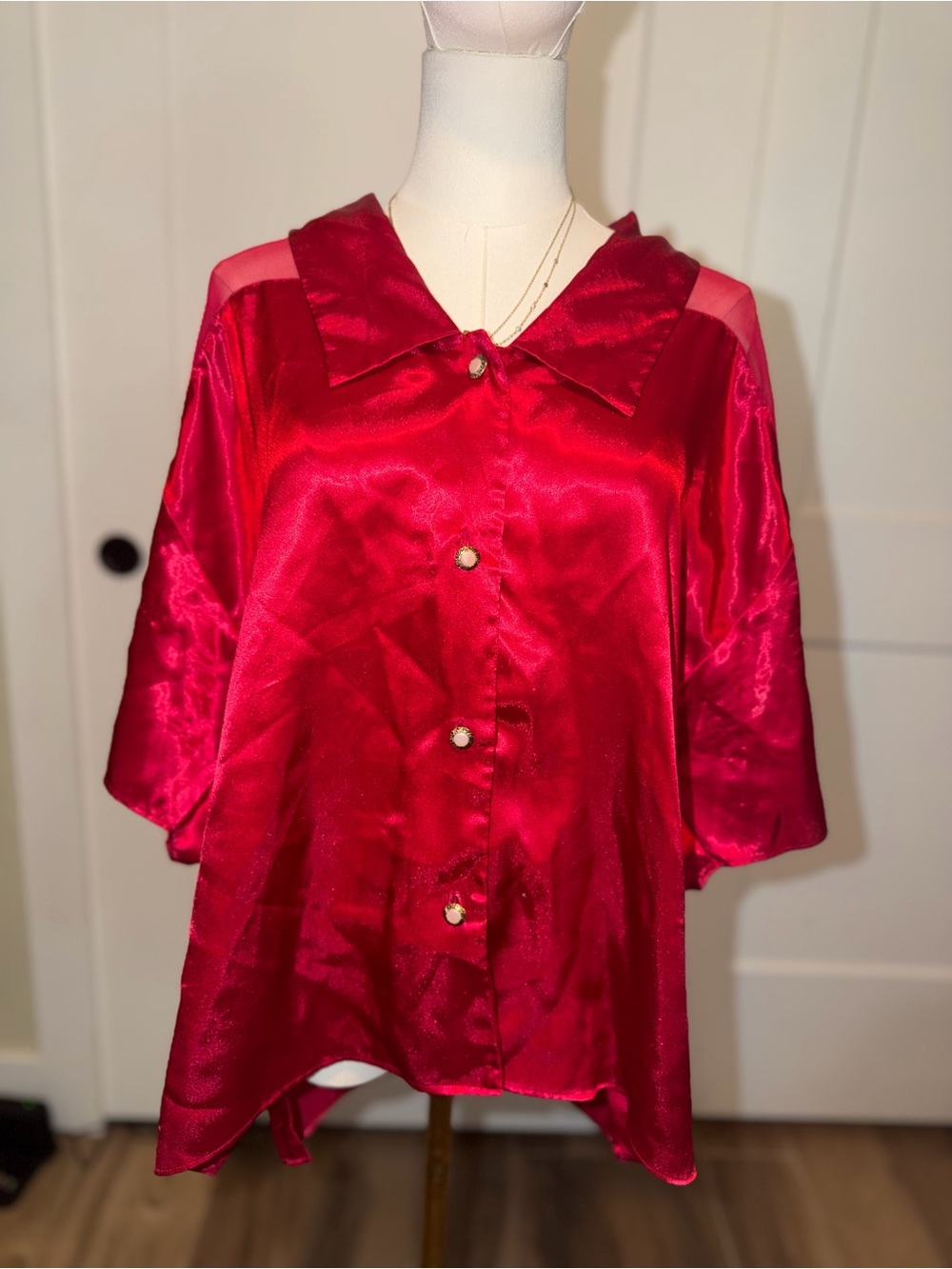 GOLD LABEL VINTAGE Victoria's Secret Satin Button-Front Top - Red